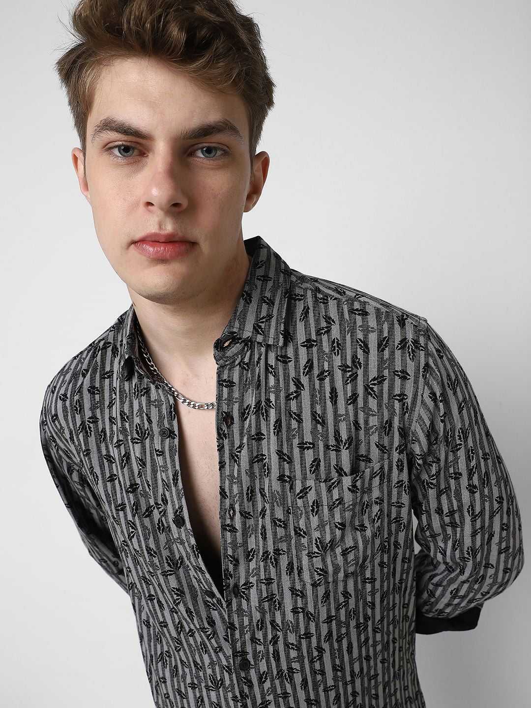 Elegant Black Leafy Striped Shirt