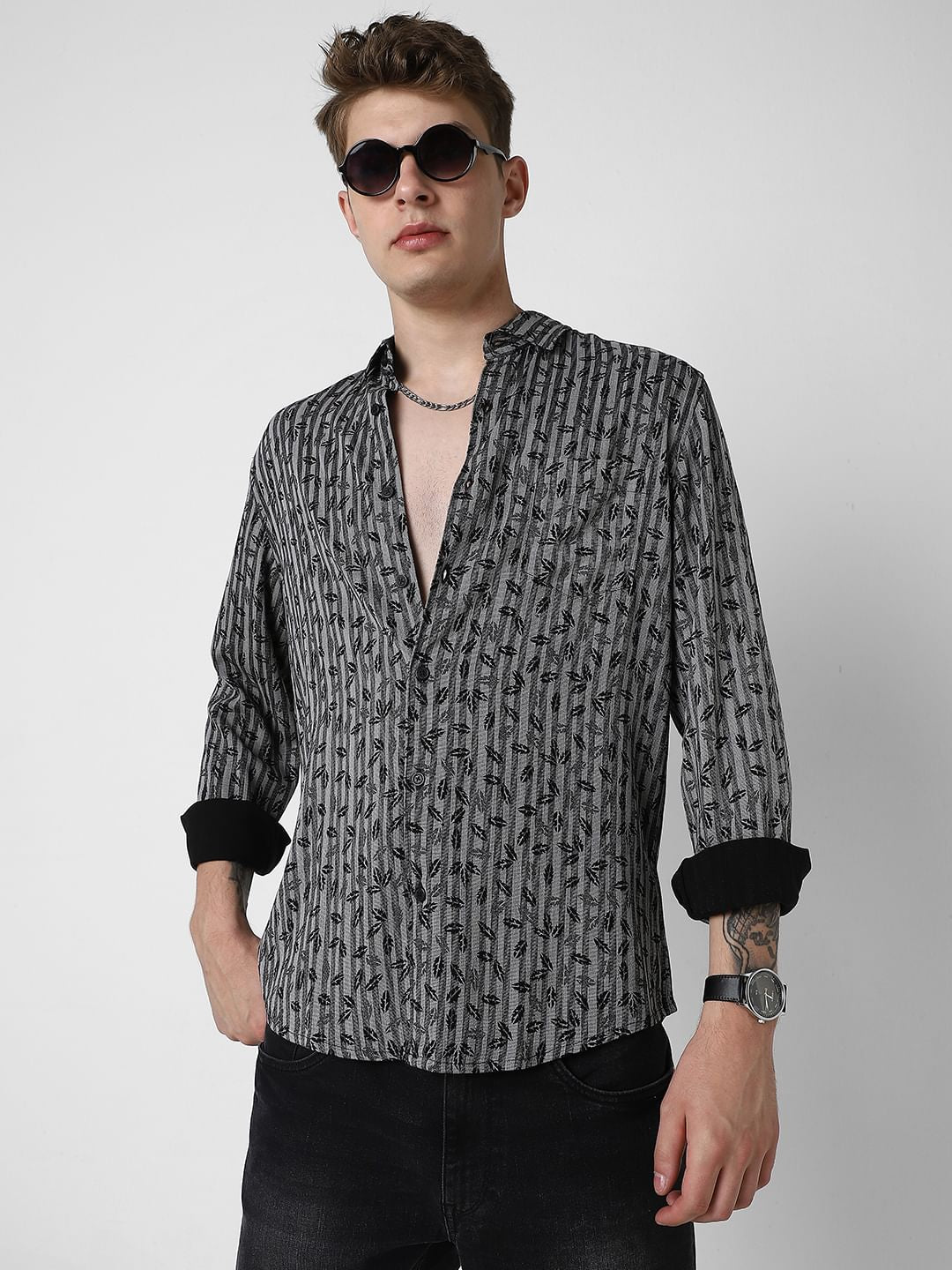 Elegant Black Leafy Striped Shirt