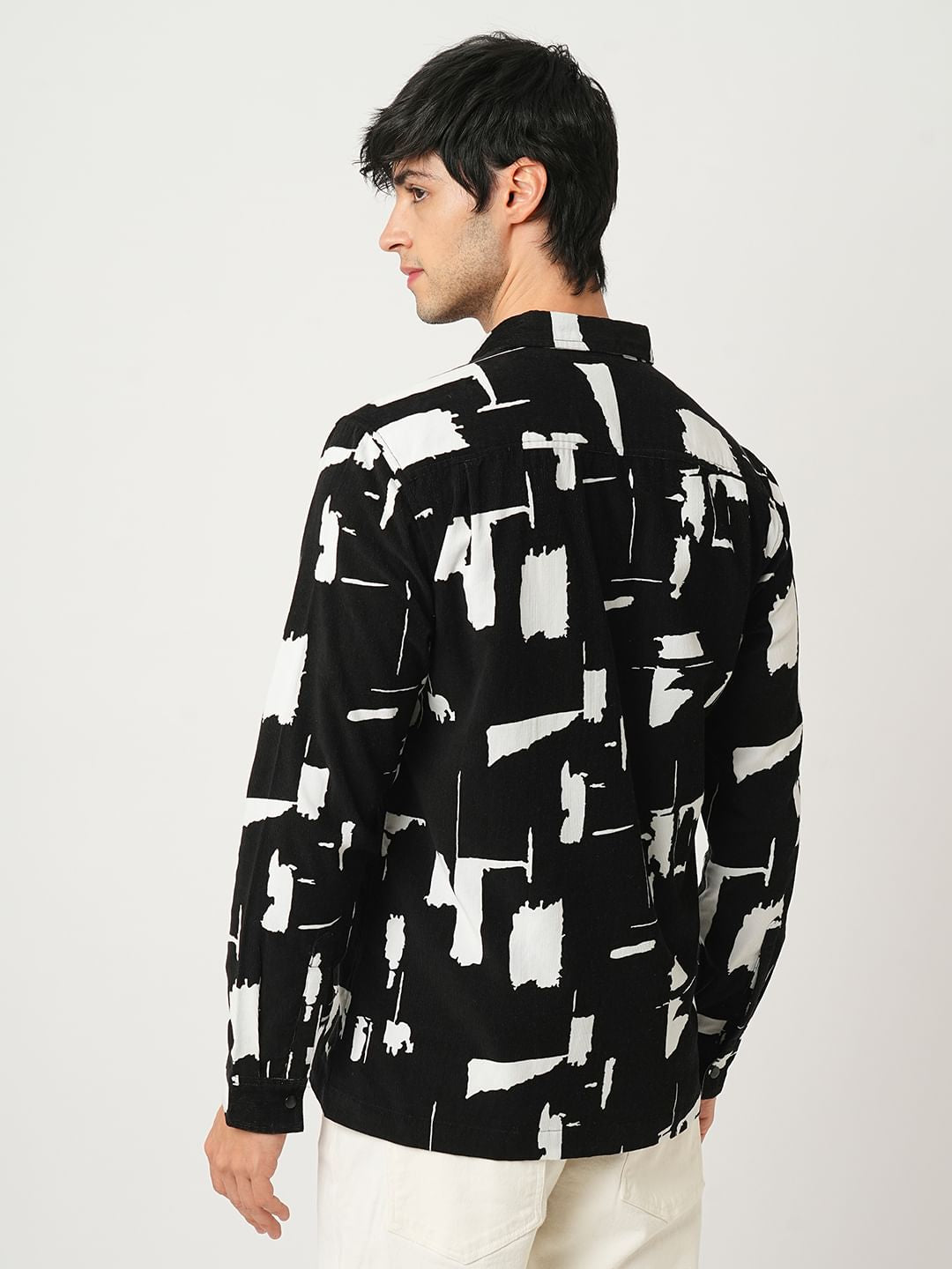 Artistic Achromatic Double Pocket Corduroy Shirt