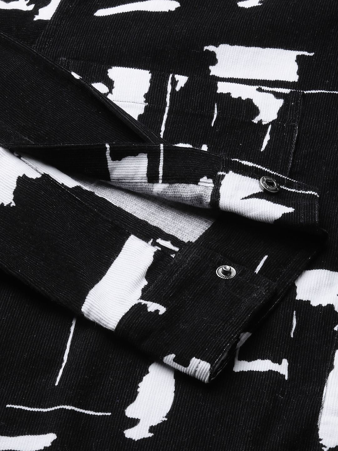 Artistic Achromatic Double Pocket Corduroy Shirt