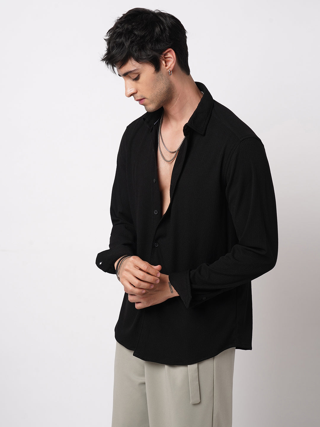 Spiffy Black Ribbed Knitted Shirt