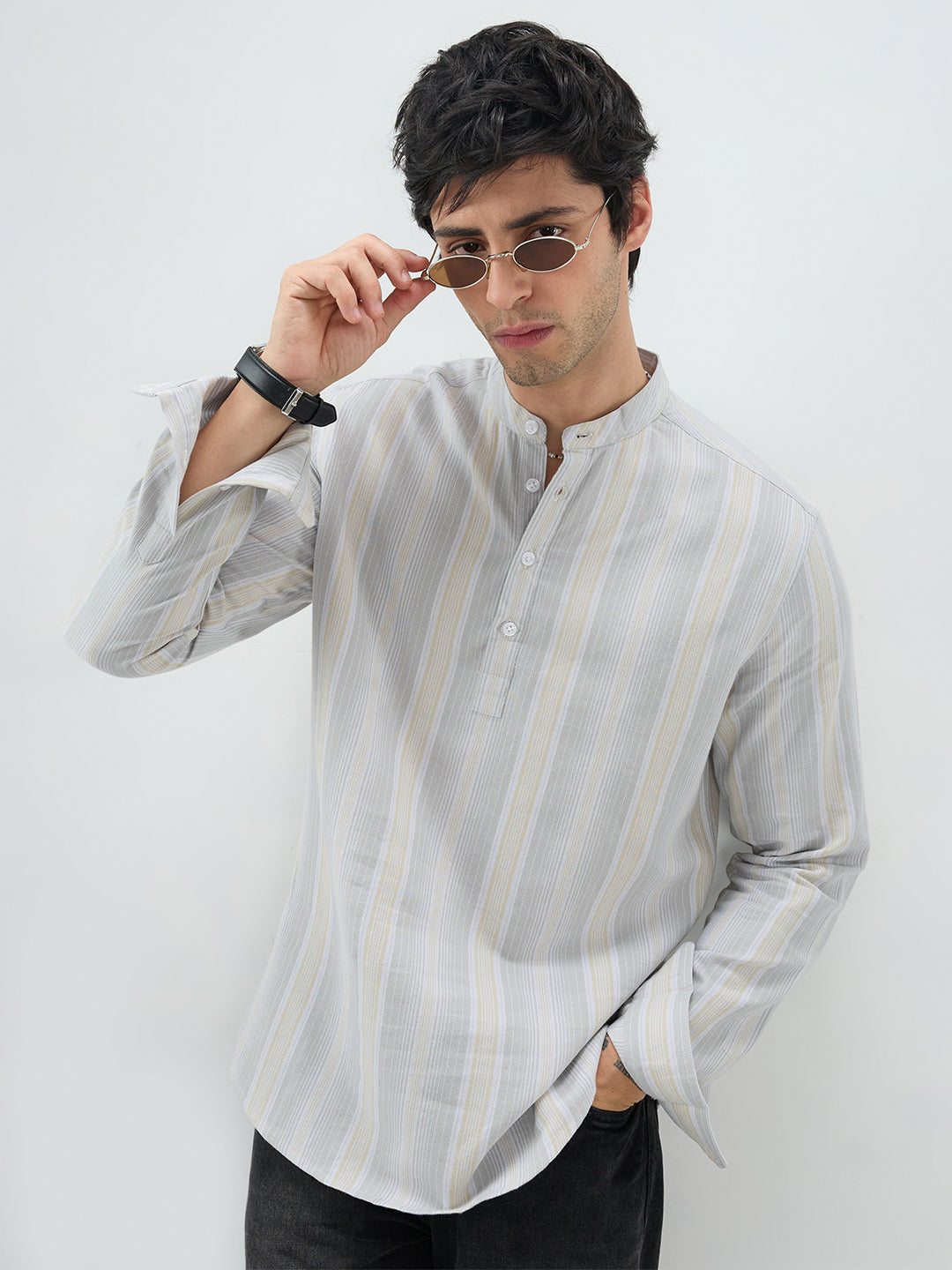 Silverline Refined Vertical Striped Kurta