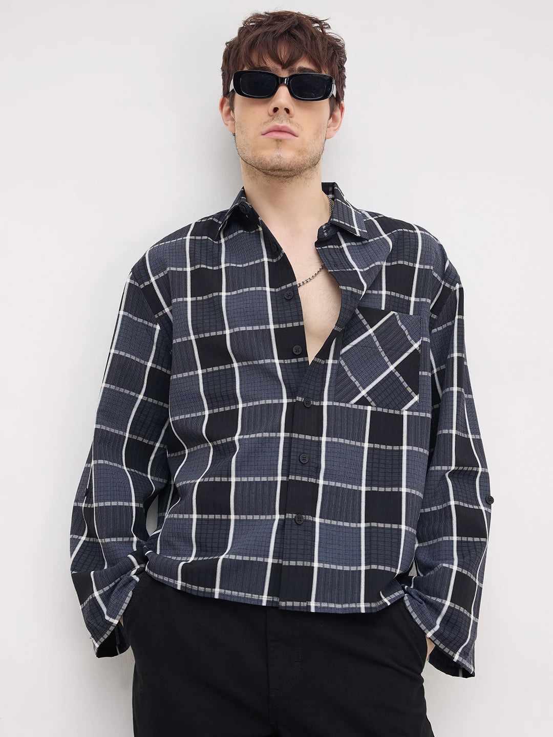 Refined Monochrome Plaid Textured Cuffless Oversized Crop Shirt