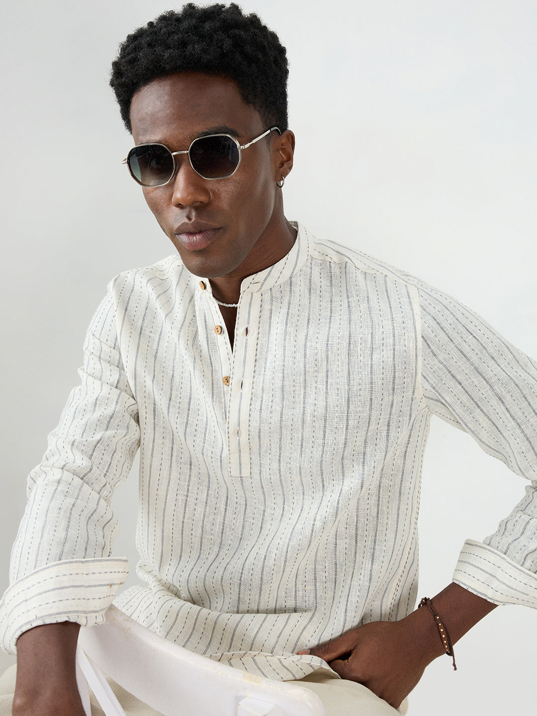 White & Grey Burlap Weaved Striped Kurta