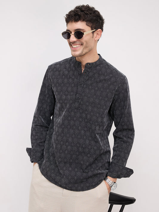 Distinguished Black Contrast Hexagon Textured Kurta