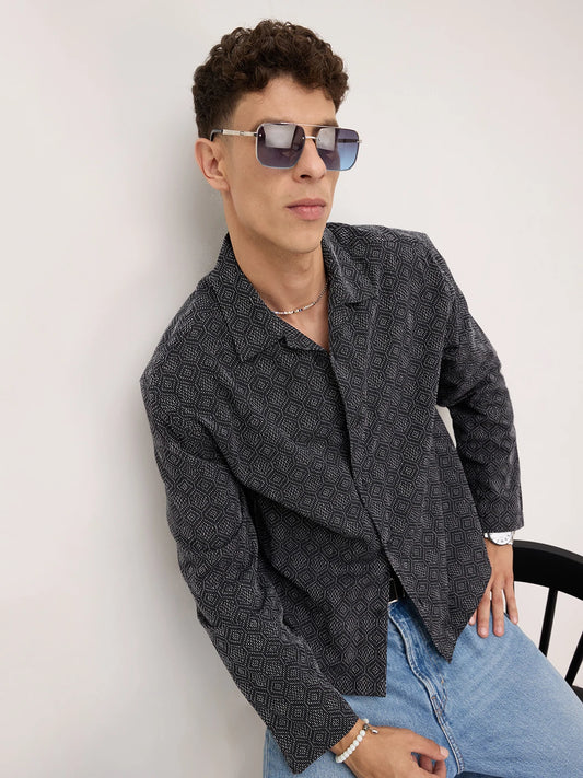 Distinguished Black Contrast Hexagon Textured Notch Collar Oversized Shirt