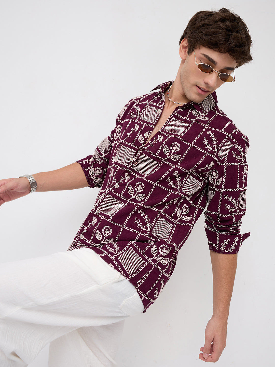 Wine Floral Frame Embroidered Slub Shirt