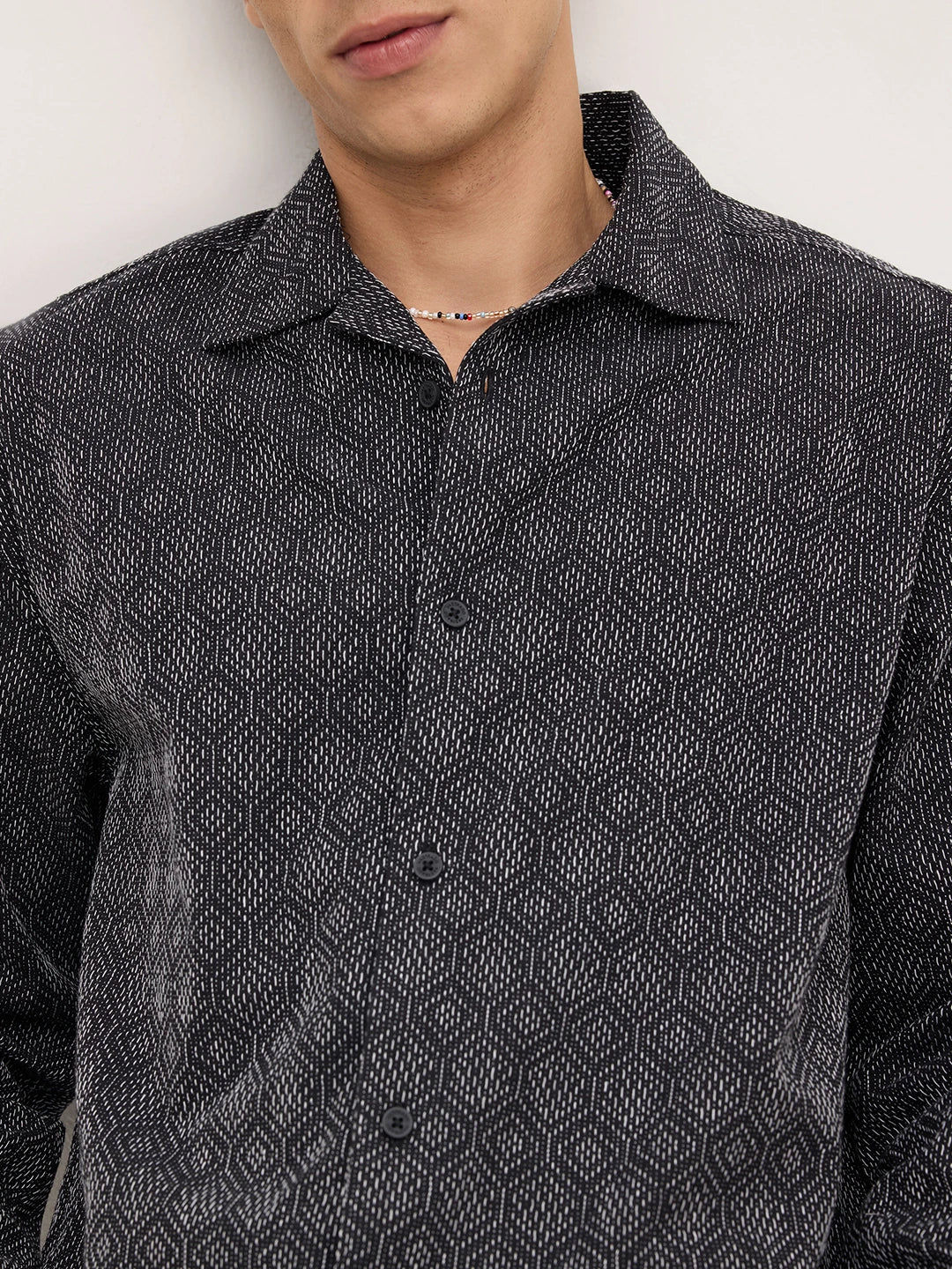 Distinguished Black Contrast Hexagon Textured Notch Collar Oversized Shirt