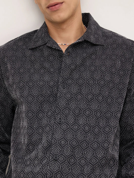 Distinguished Black Contrast Hexagon Textured Notch Collar Oversized Shirt