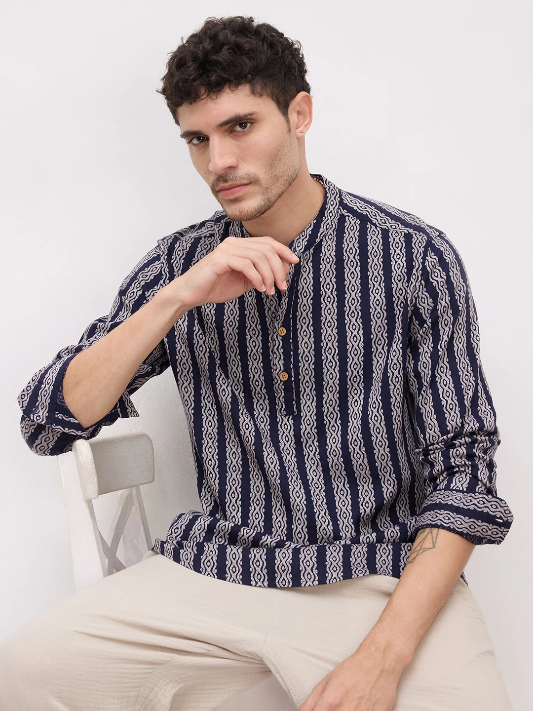 Navy & White Ethnic Motifs Printed Kurta