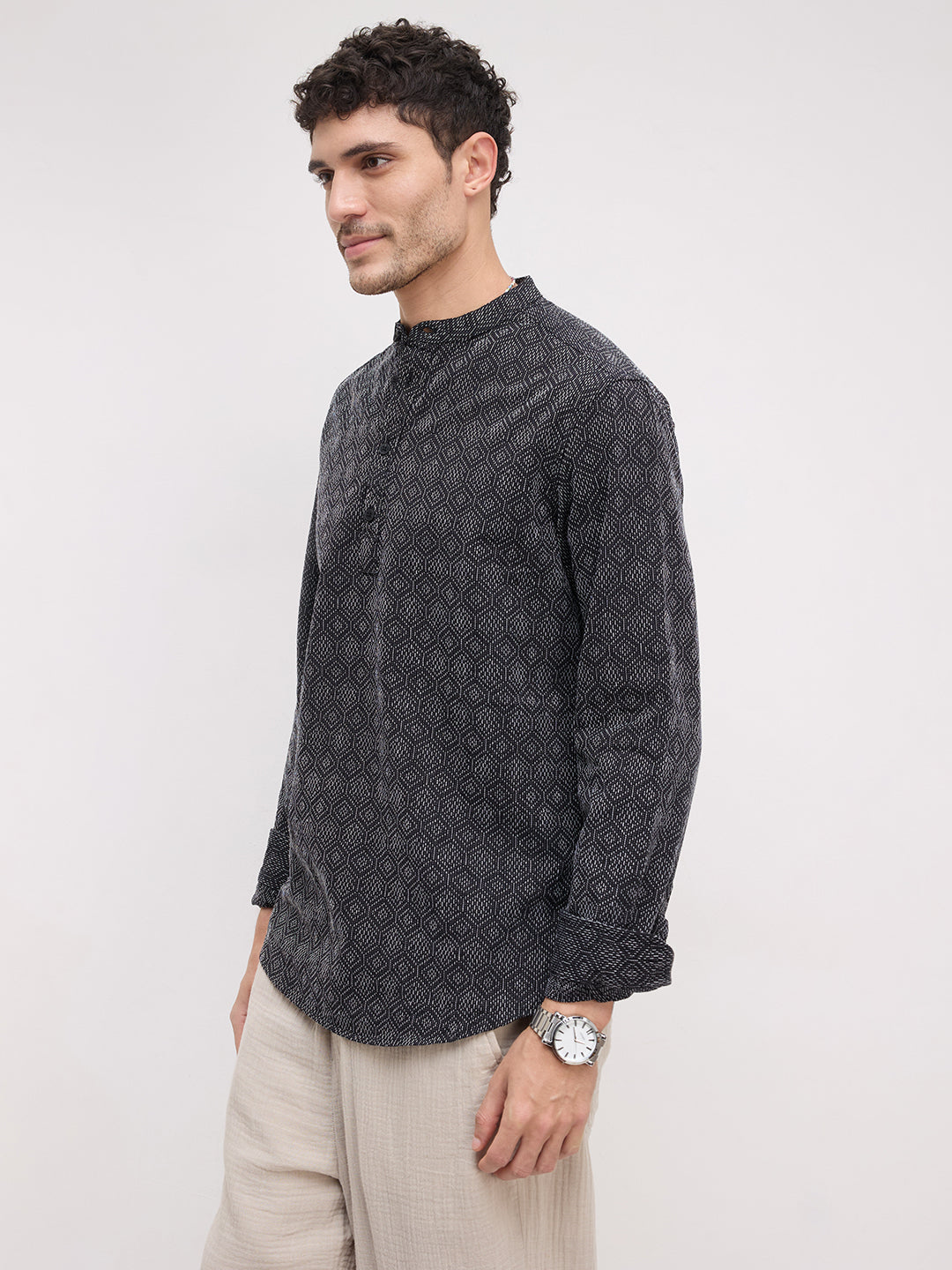 Distinguished Black Contrast Hexagon Textured Kurta