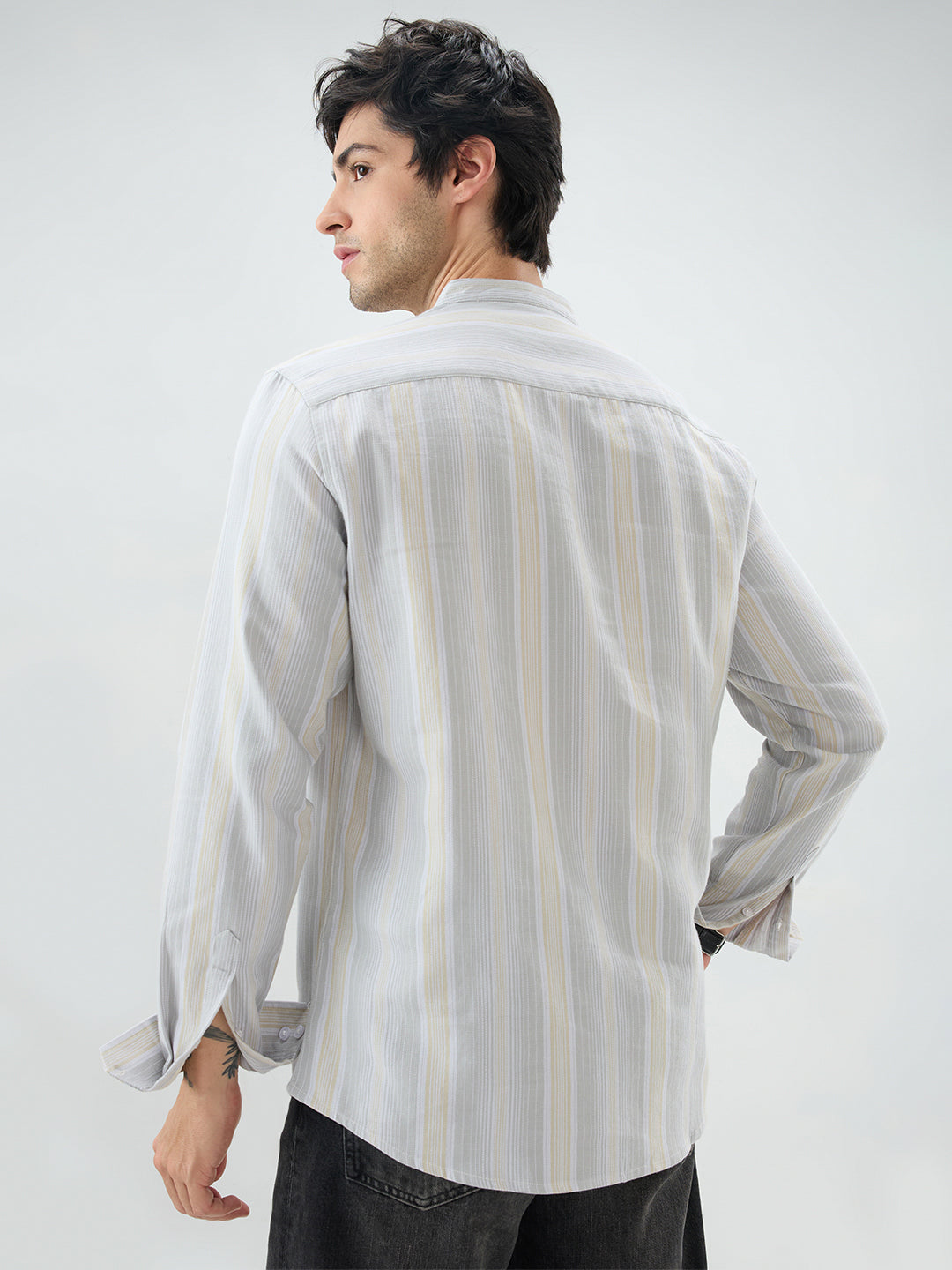 Silverline Refined Vertical Striped Kurta