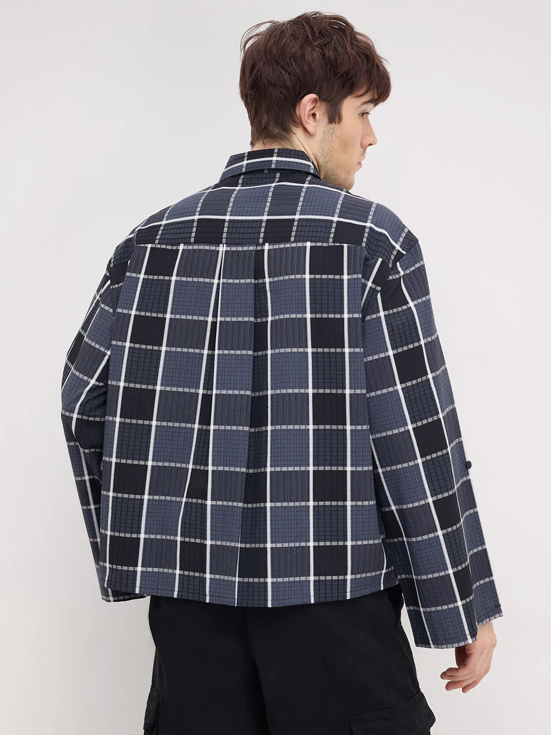 Refined Monochrome Plaid Textured Cuffless Oversized Crop Shirt
