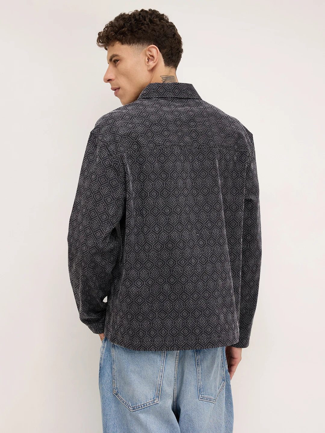 Distinguished Black Contrast Hexagon Textured Notch Collar Oversized Shirt