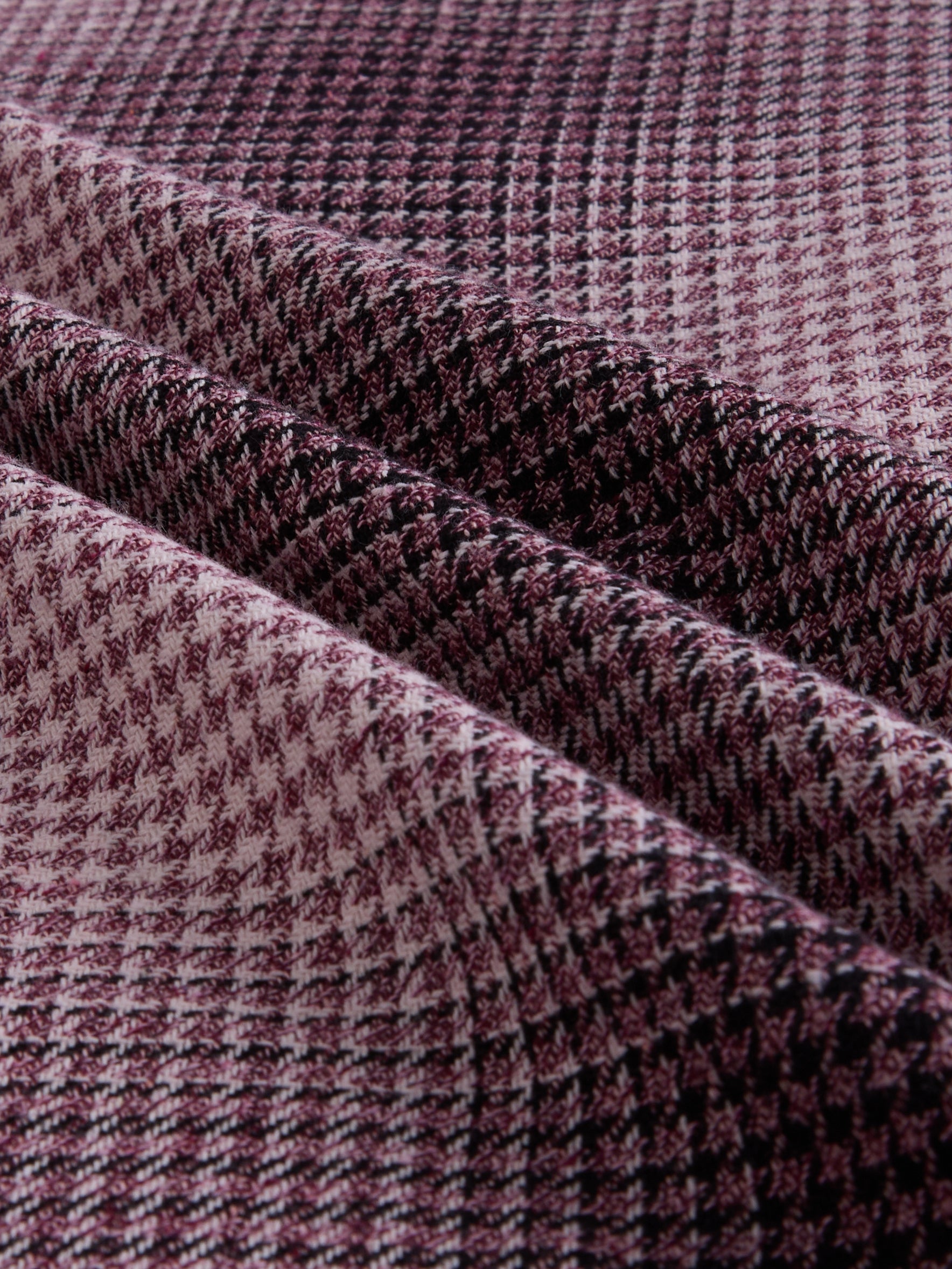 Old-School Red & Black Houndstooth Twin Pocket Flannel Shirt