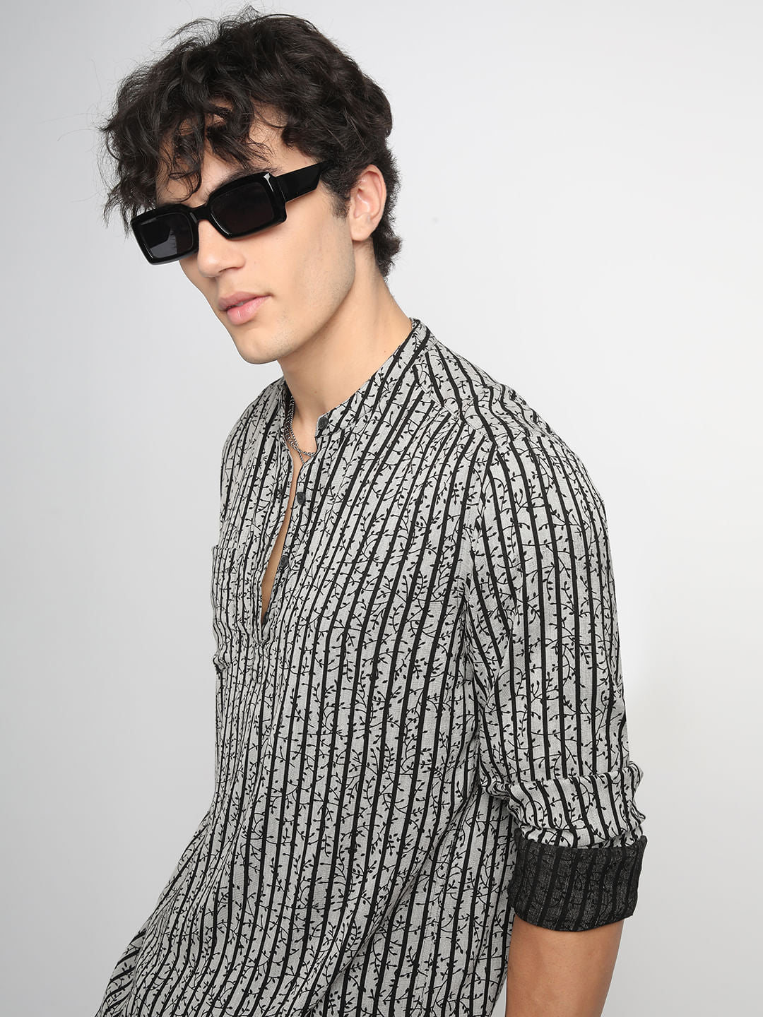 Black Mini Leaf Carved Striped Kurta