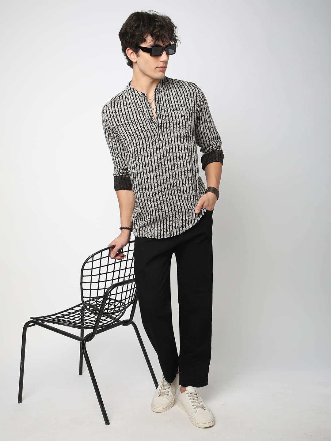 Black Mini Leaf Carved Striped Kurta