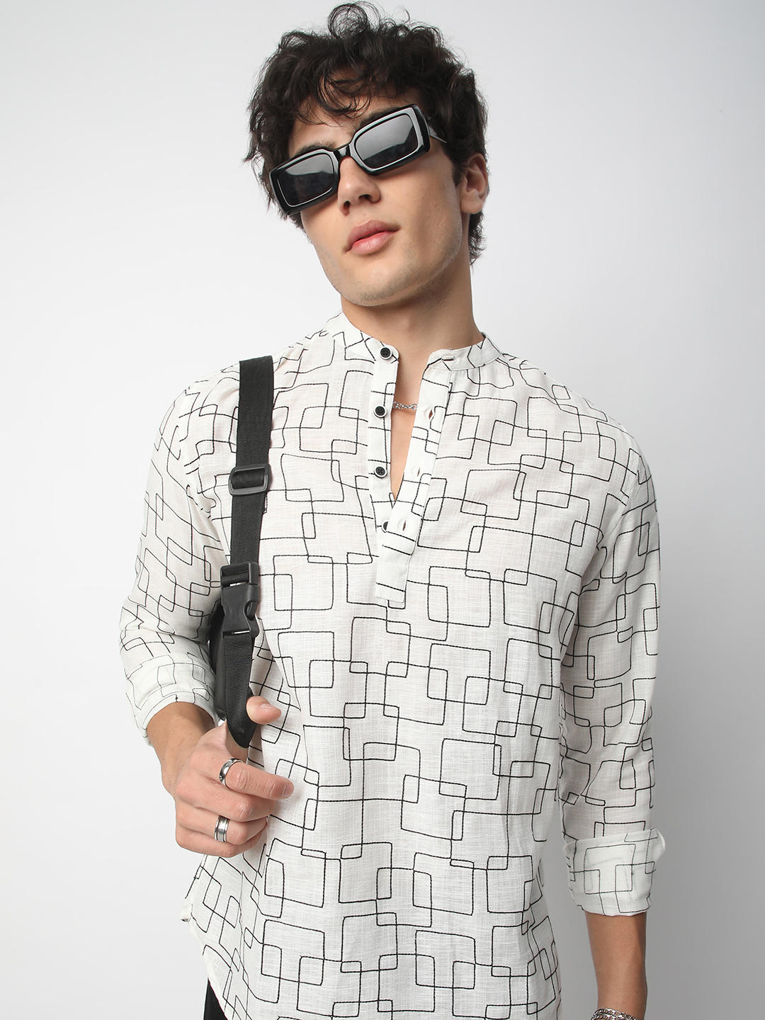 White Squarish Contrast Embroidered Kurta