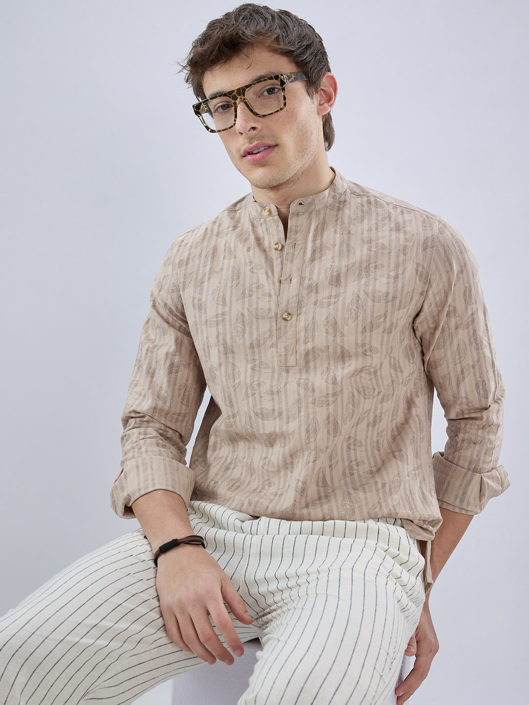 Elegant Beige Leaf Printed Striped Kurta