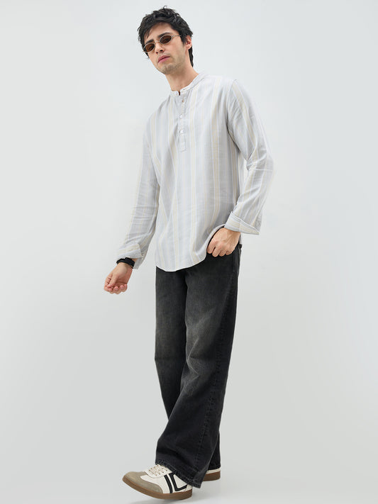 Silverline Refined Vertical Striped Kurta