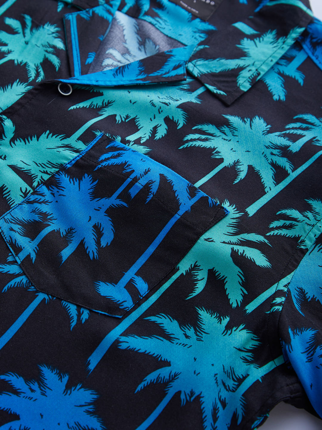Vibrant Coco Tree Printed Notch Collar Oversized Shirt