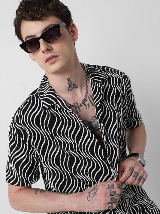 Black Wavy Patterned Oversized Shirt
