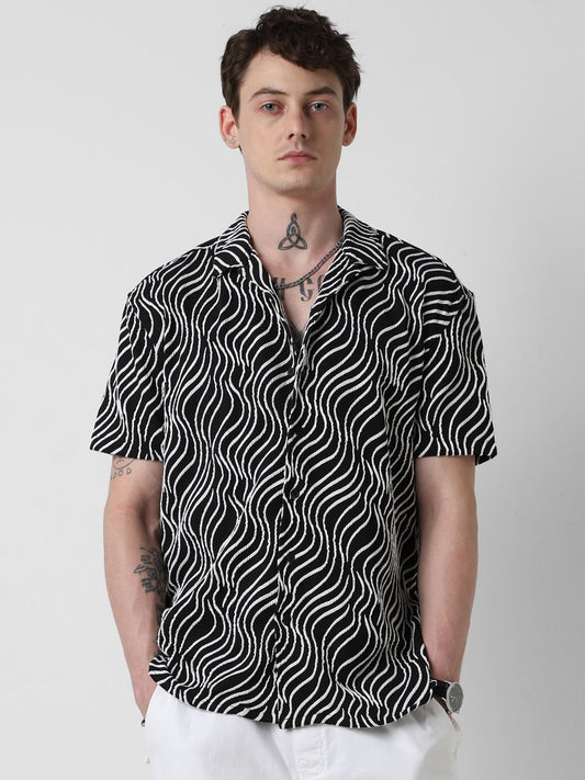 Black Wavy Patterned Oversized Shirt
