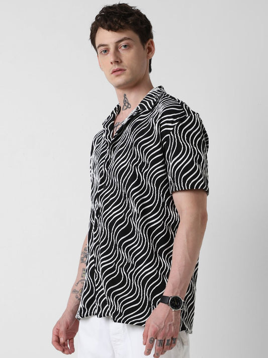 Black Wavy Patterned Oversized Shirt