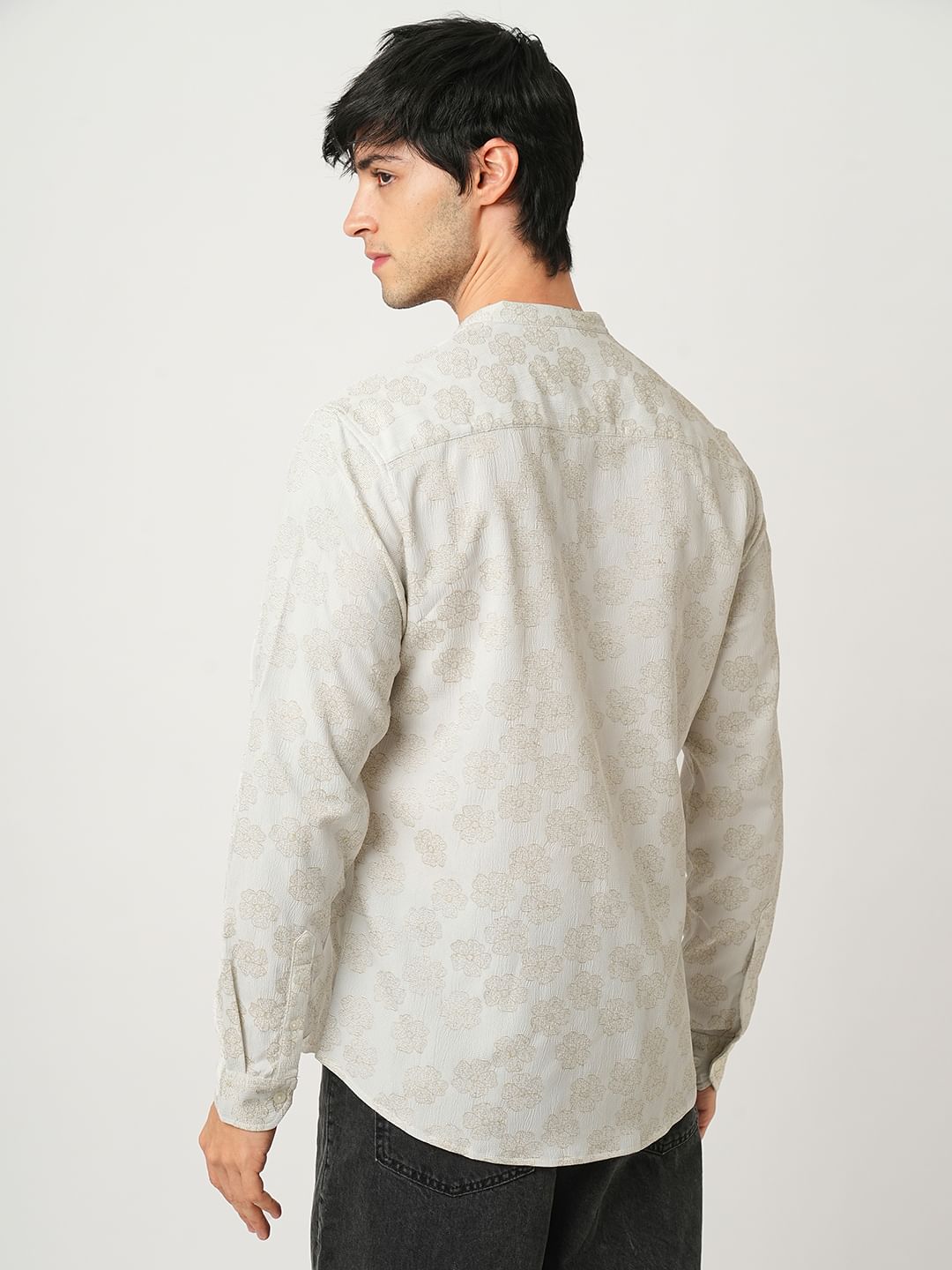 Exquisite Beige Floret Jacquard Creased Shirt