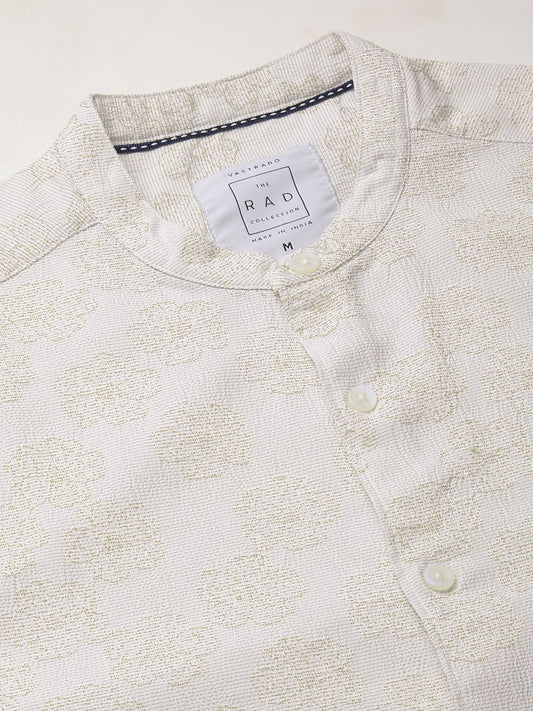 Exquisite Beige Floret Jacquard Creased Shirt