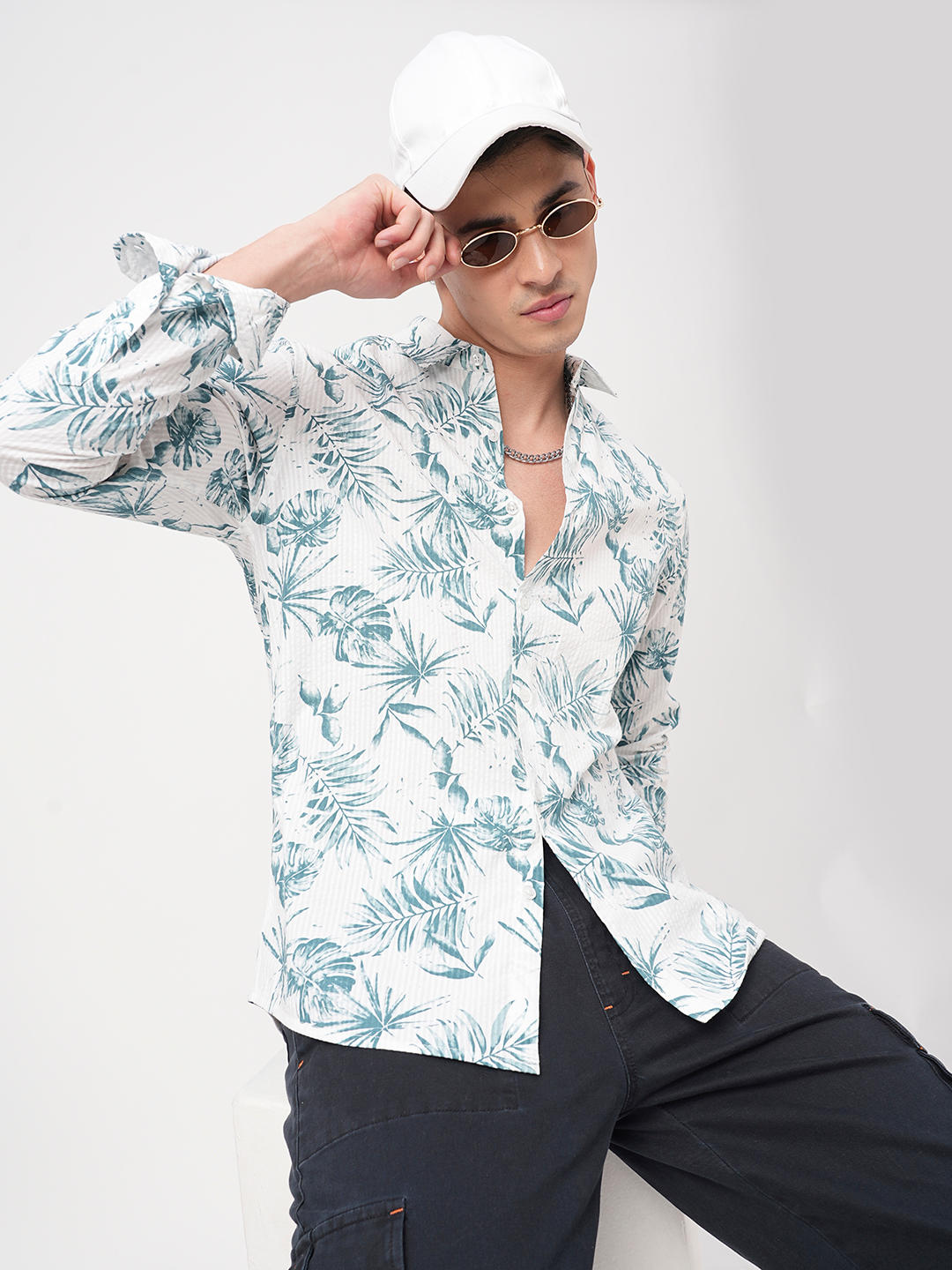 Exquisite White Hawaiian Printed Seersucker Shirt