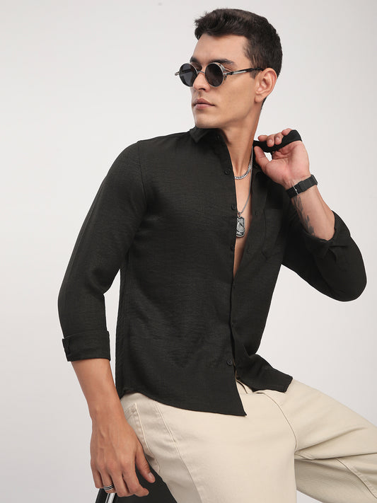 Black Minimalist Solid Crinkled Shirt