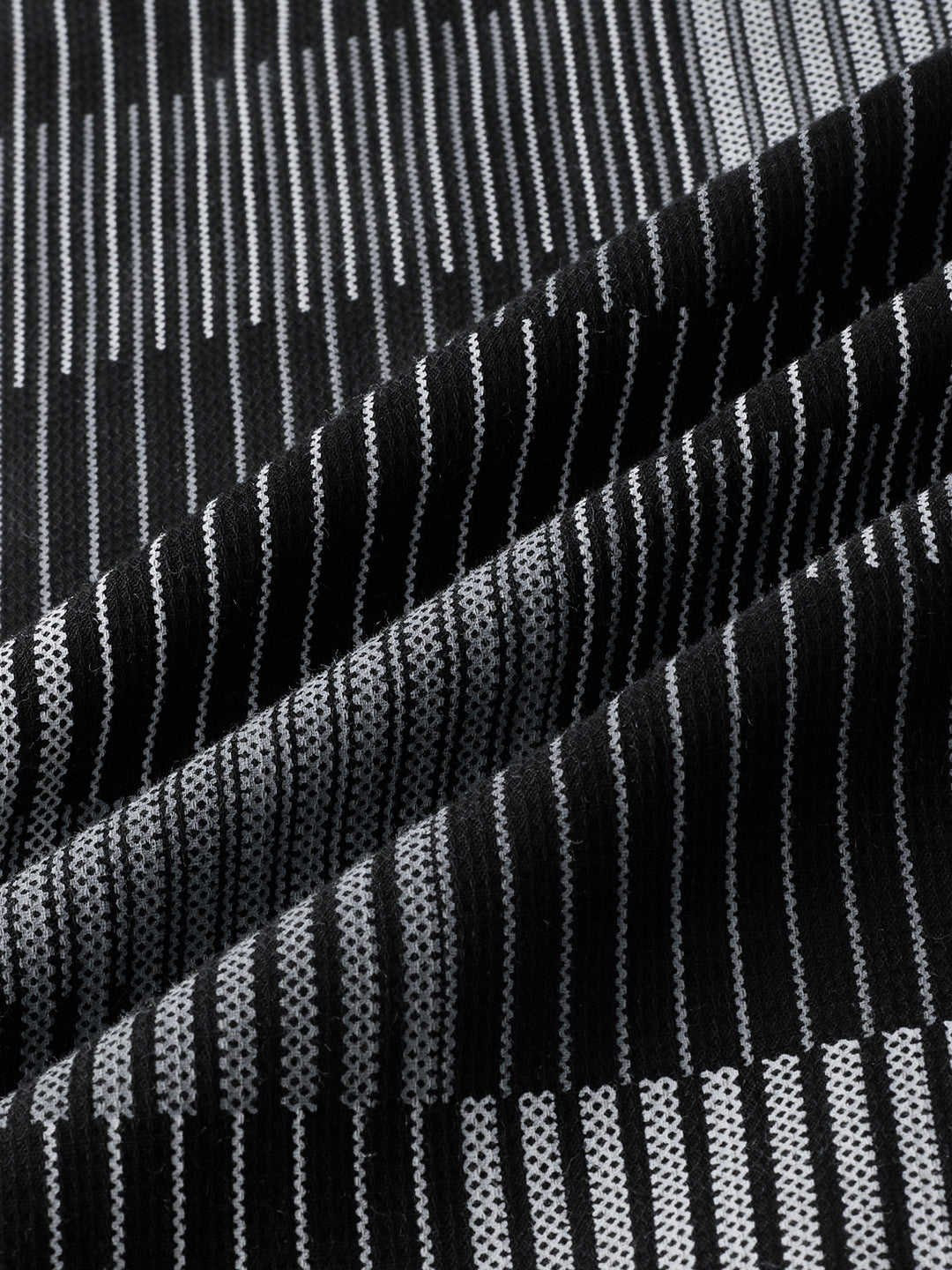 Distinguished Monochrome Maestro Contrast Stripe Boxy Fit Crop Shirt