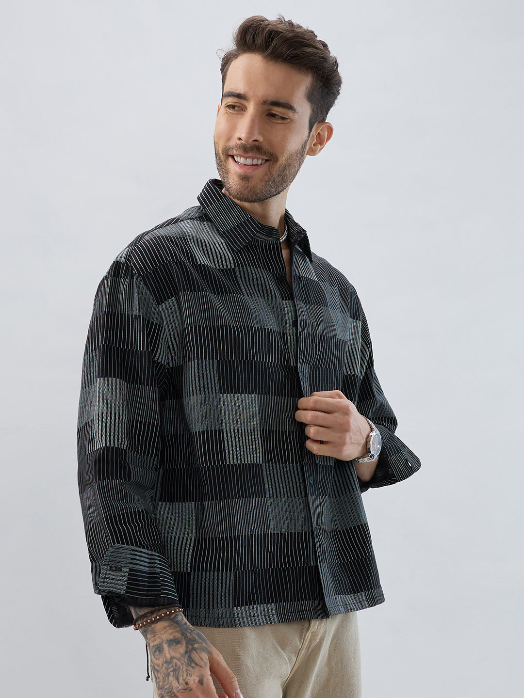 Distinguished Monochrome Maestro Contrast Stripe Boxy Fit Crop Shirt