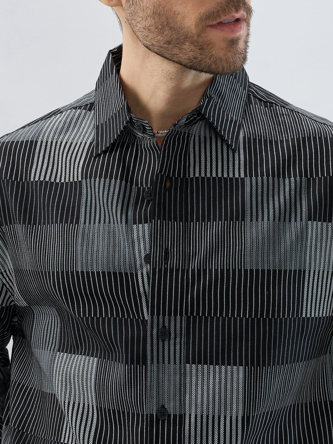 Distinguished Monochrome Maestro Contrast Stripe Boxy Fit Crop Shirt