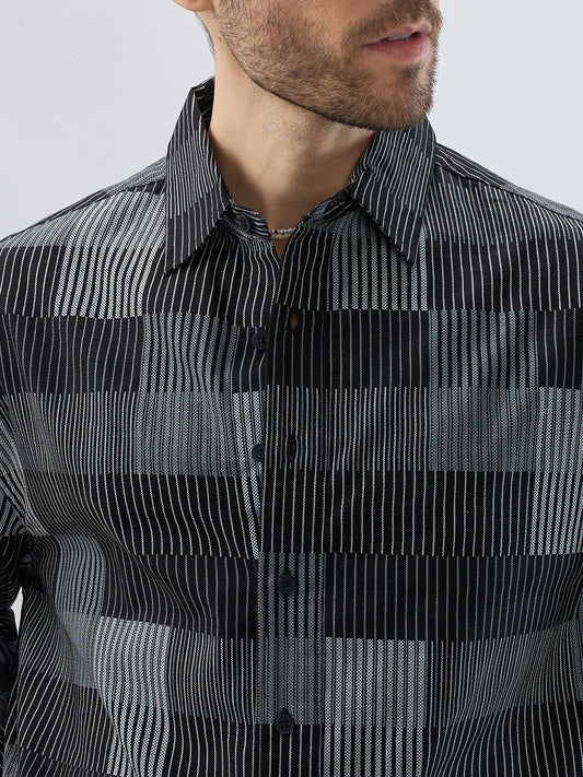 Distinguished Monochrome Maestro Contrast Stripe Boxy Fit Crop Shirt